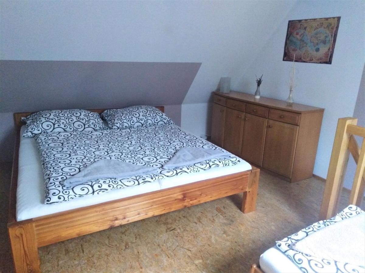 Penzion U Dvojice Nove Mesto na Morave Exterior photo