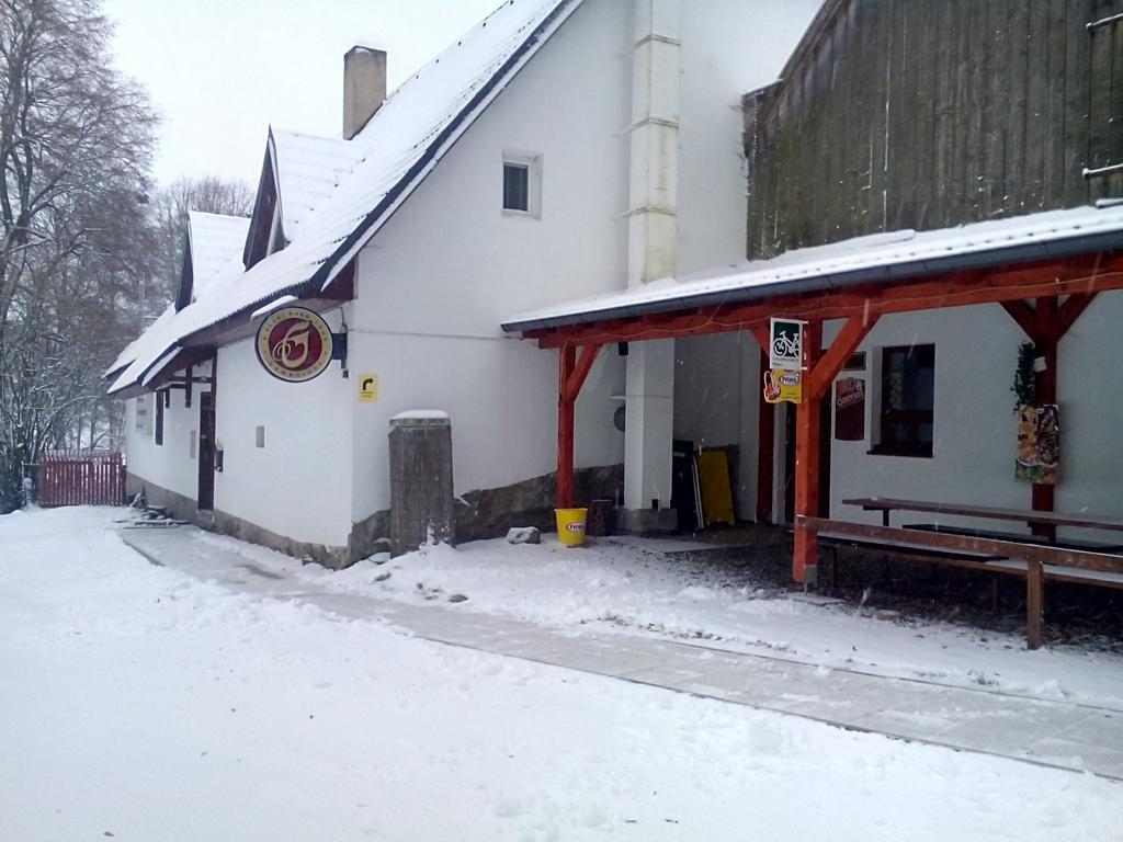 Penzion U Dvojice Nove Mesto na Morave Exterior photo